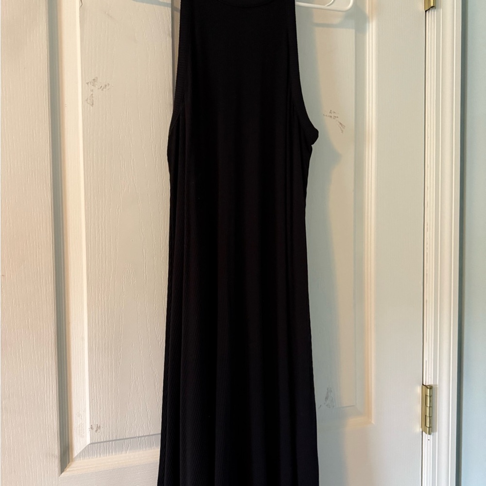 Elegant Black Sleeveless Dress